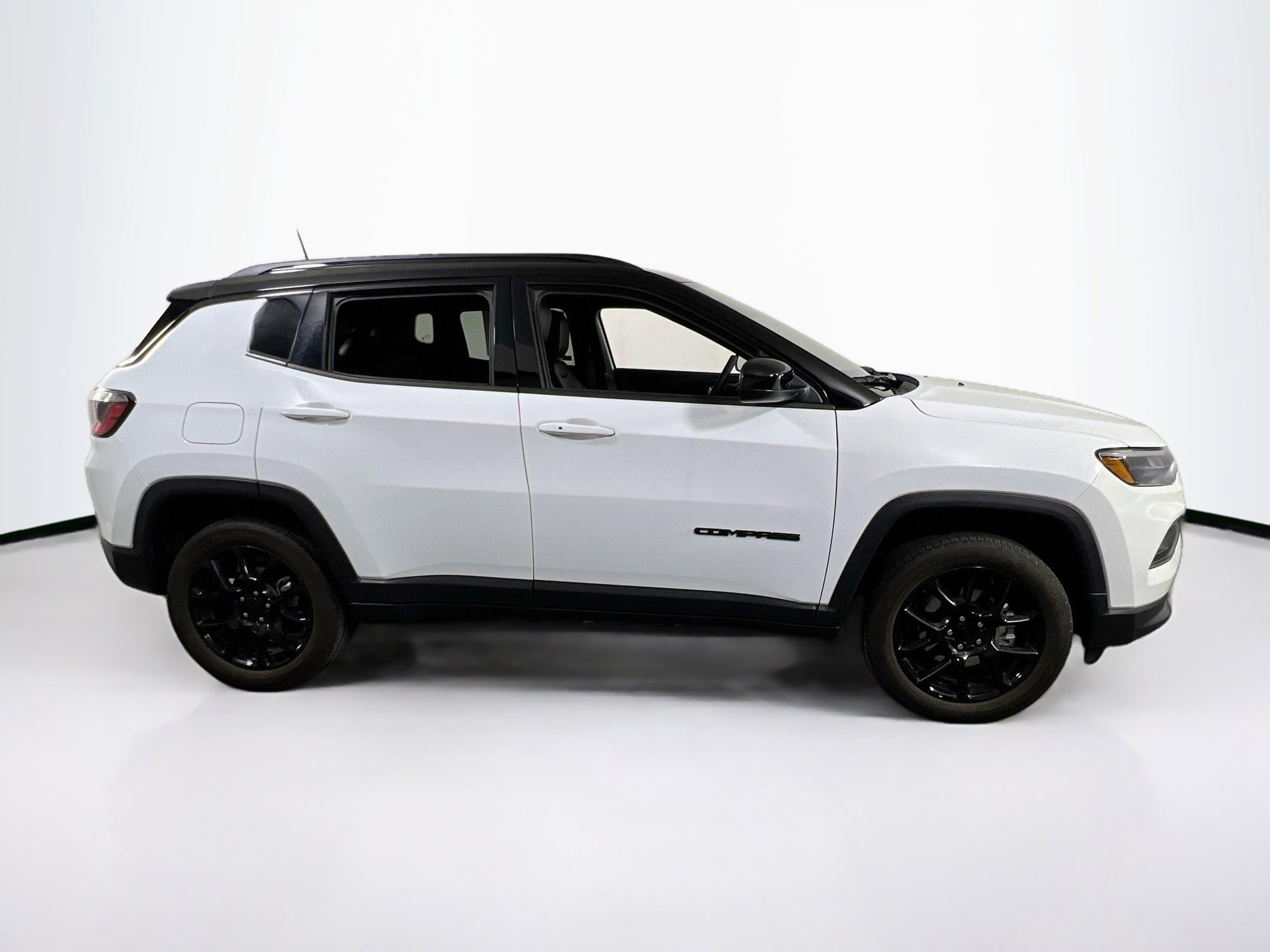 Used 2022 Jeep Compass Altitude image 4