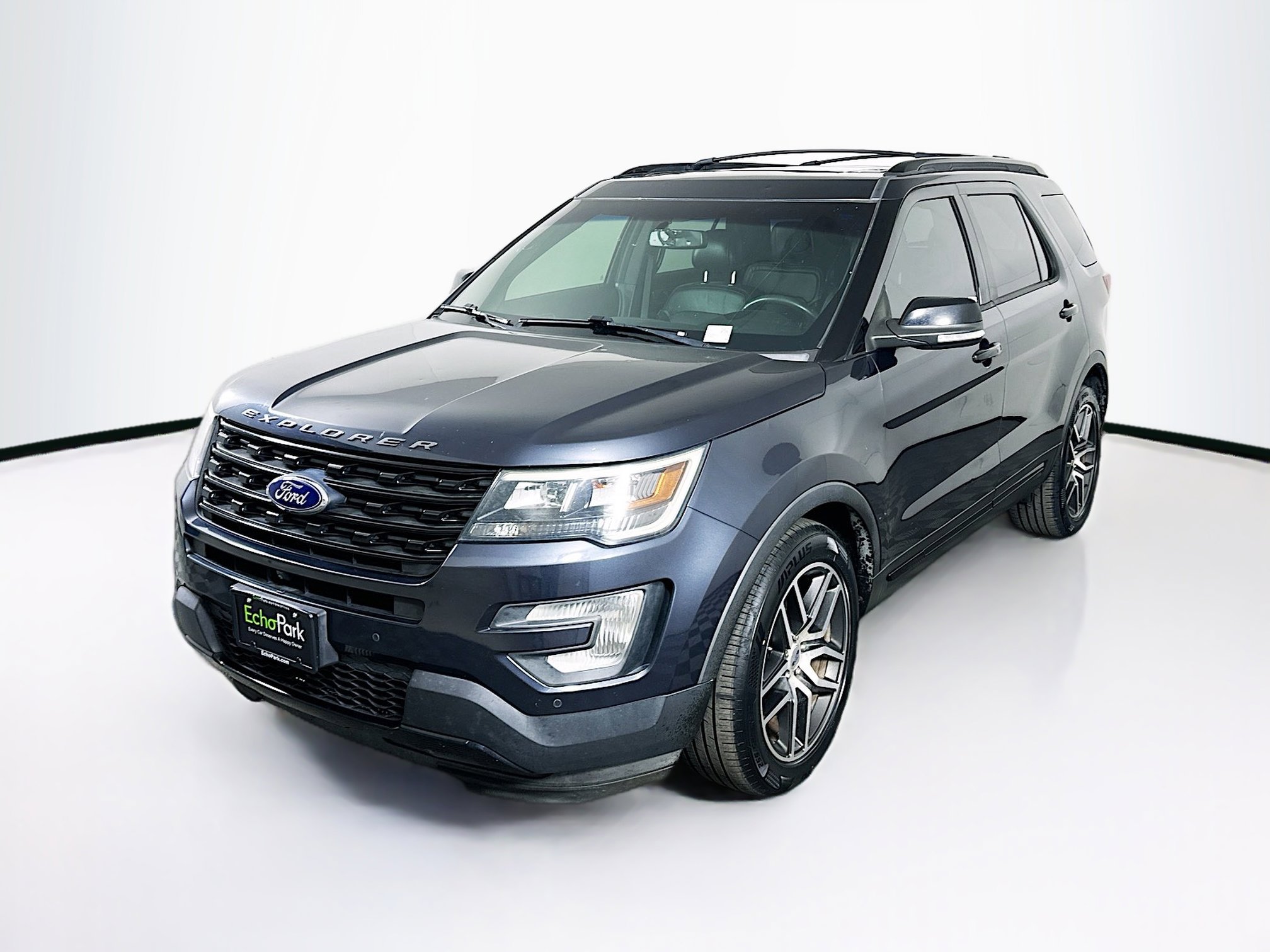 Used 2017 Ford Explorer Sport w/ Equipment Group 401A AWD/4WD image 3
