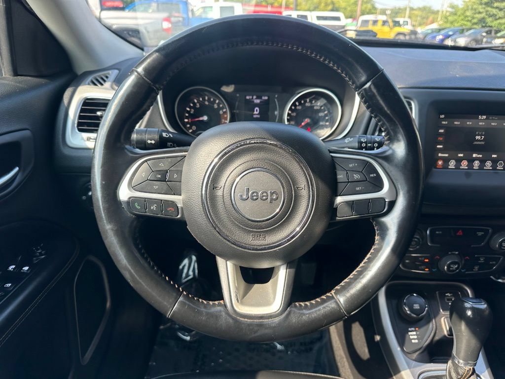 Used 2020 Jeep Compass Latitude w/ Cold Weather Group AWD/4WD image 23