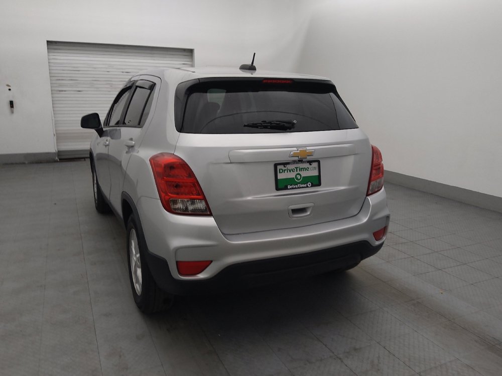 Used 2020 Chevrolet Trax LS w/ Tint and Cruise Package FWD image 5