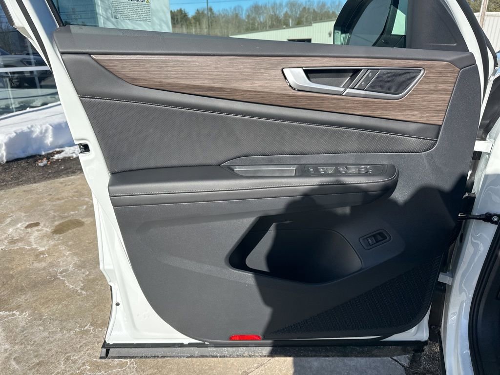 New 2026 Volkswagen Atlas SEL image 10