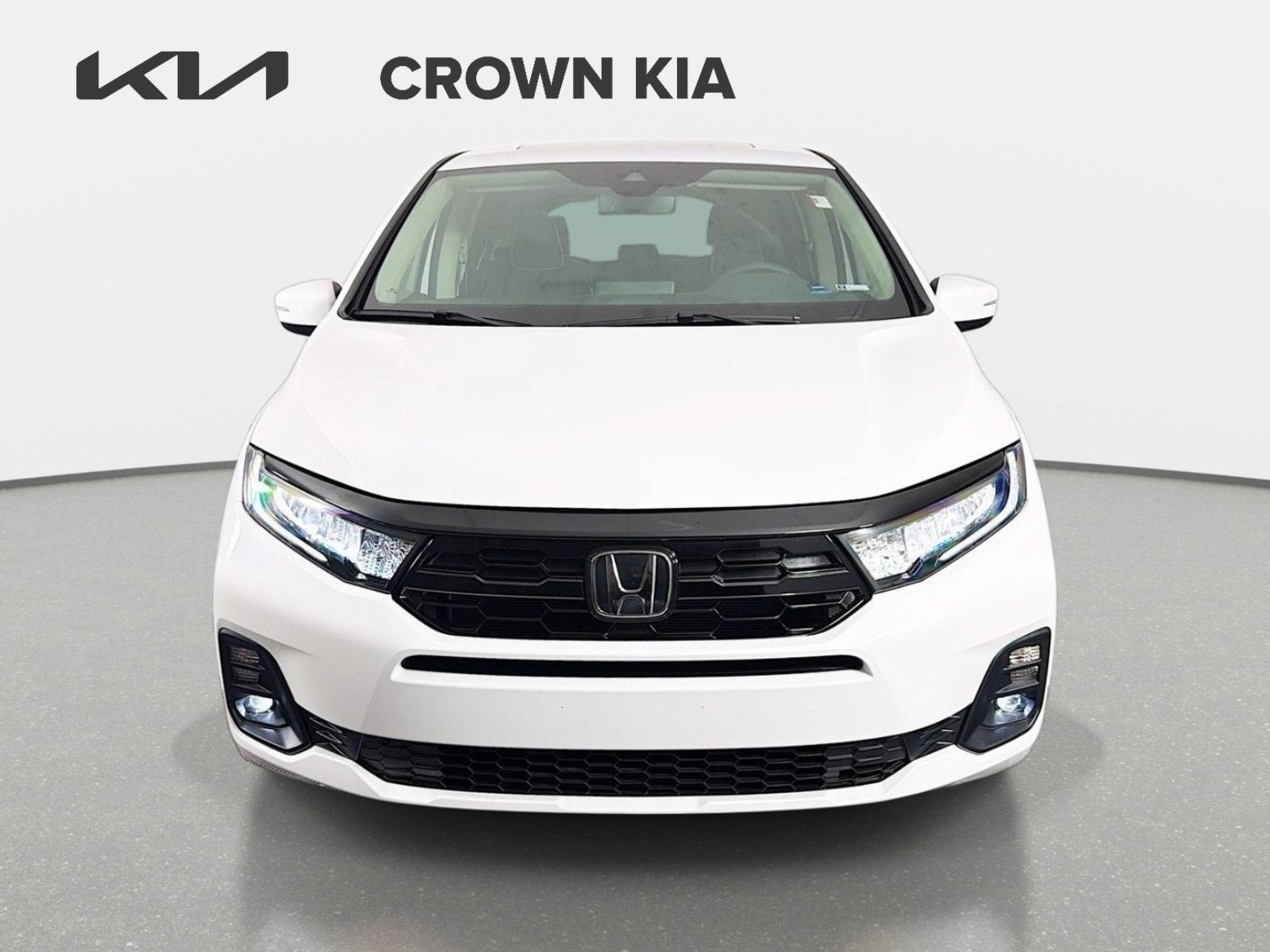 Used 2026 Honda Odyssey Touring image 2