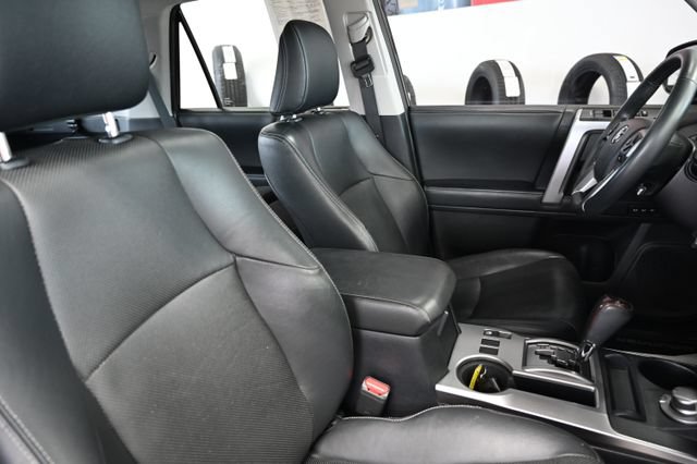 Used 2020 Toyota 4Runner Limited AWD/4WD image 9