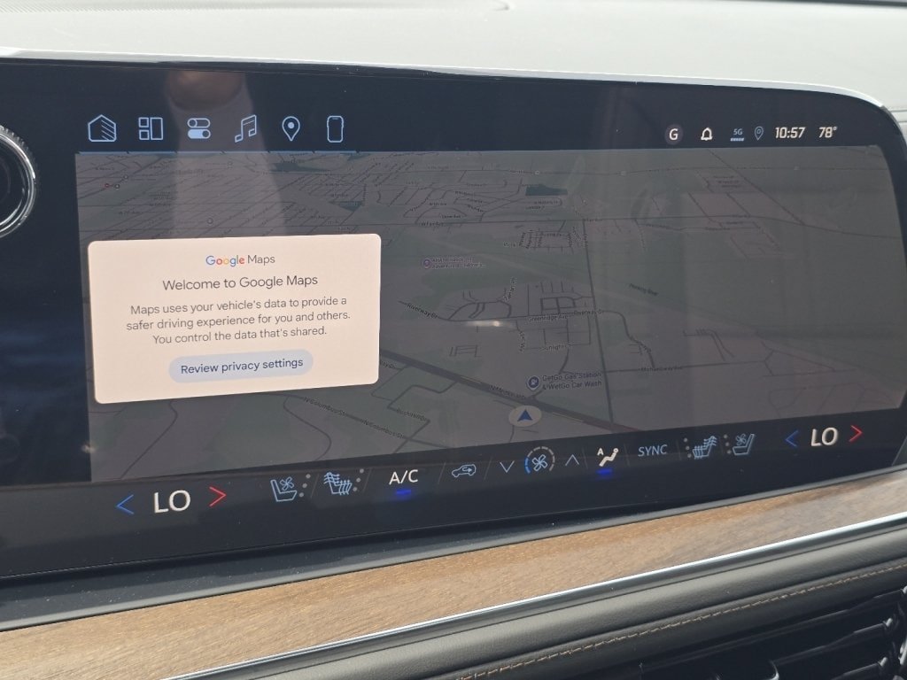 New 2026 Chevrolet Tahoe High Country AWD/4WD image 3