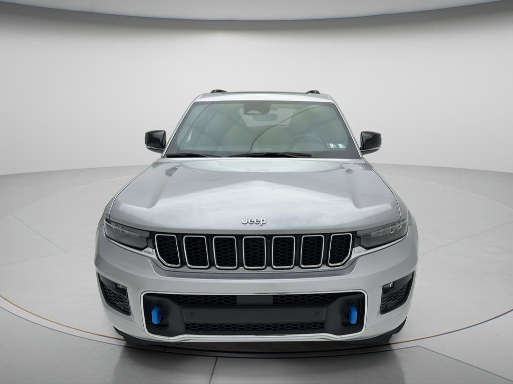 Used 2023 Jeep Grand Cherokee Overland AWD/4WD image 2