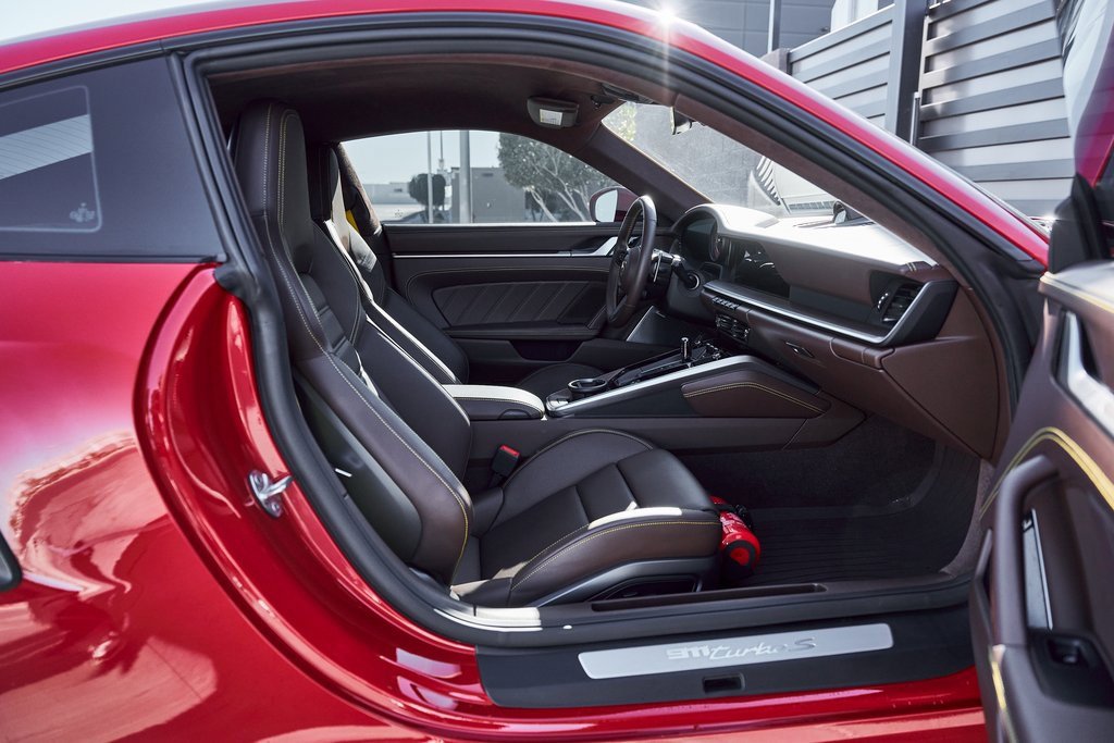 Used 2021 Porsche 911 Turbo S image 24