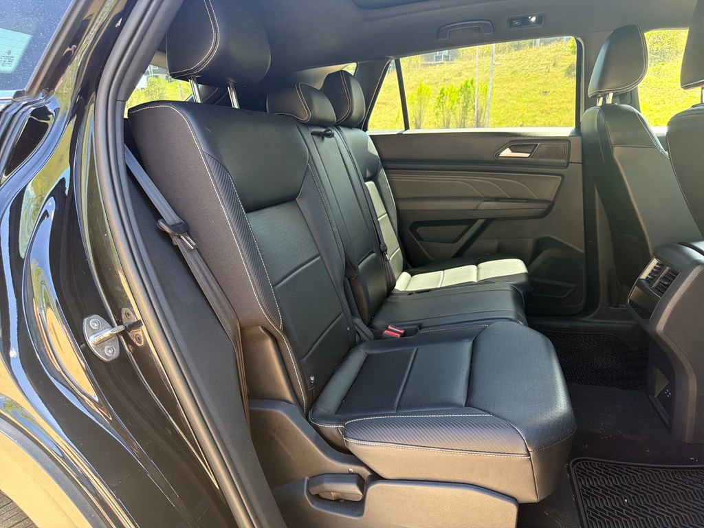 Used 2022 Volkswagen Atlas Cross Sport SEL image 28
