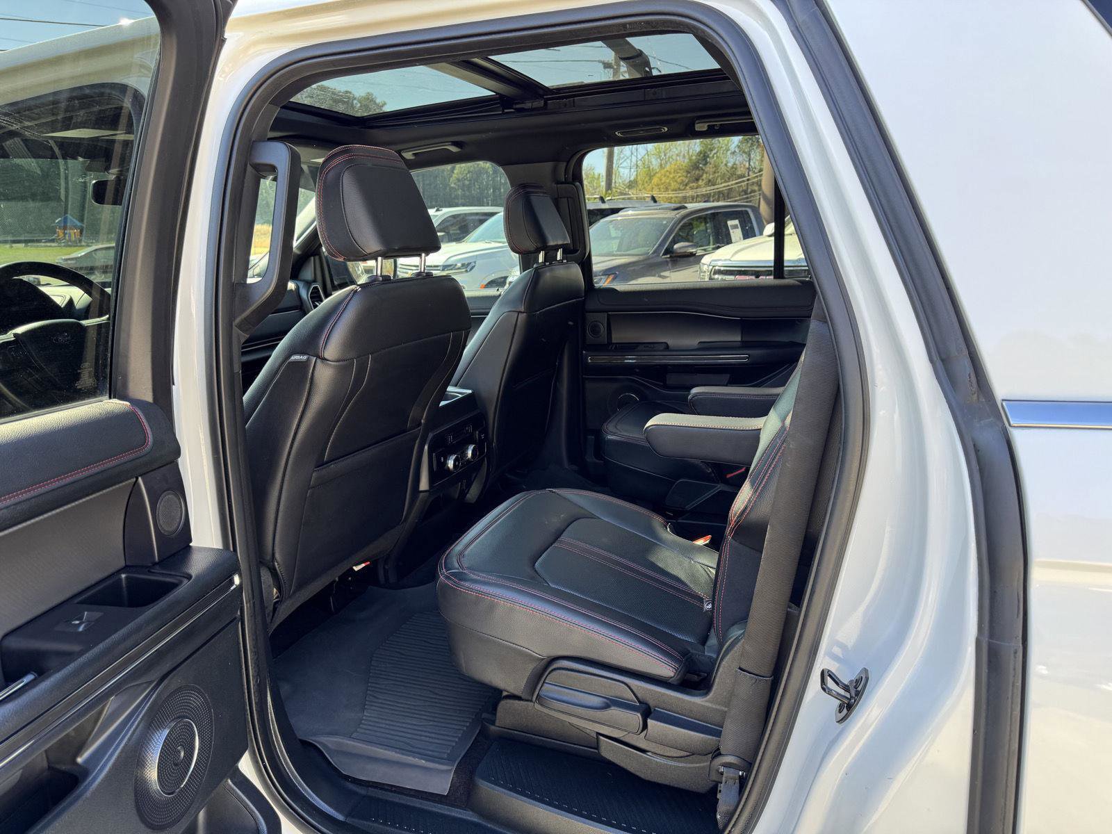 Used 2021 Ford Expedition Max Limited image 7