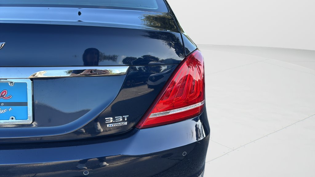 Used 2018 Genesis G90 3.3T Premium AWD/4WD image 43