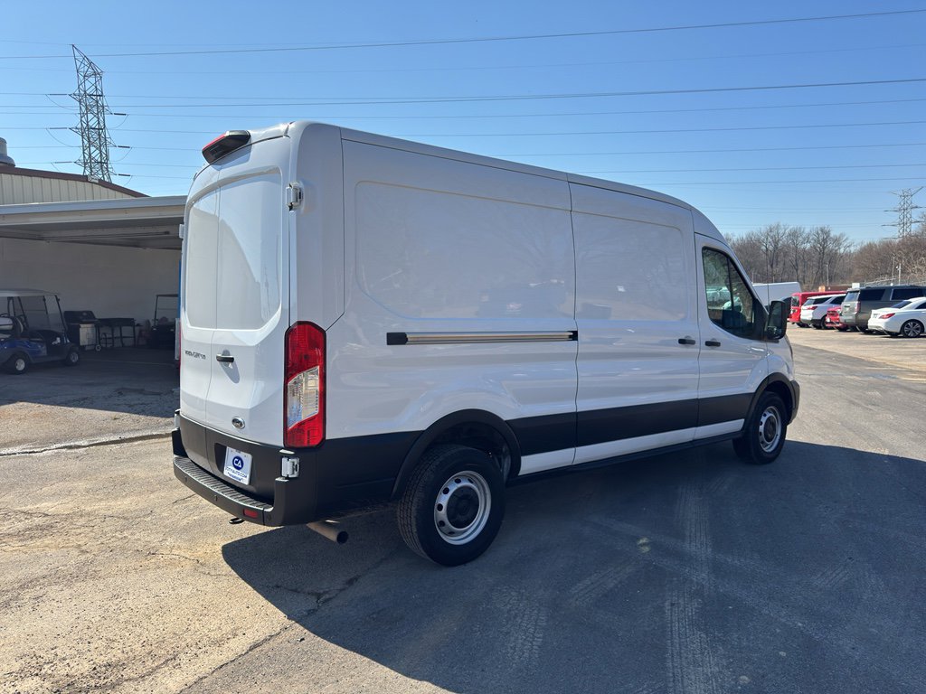 Used 2023 Ford Transit 150 Medium Roof image 3
