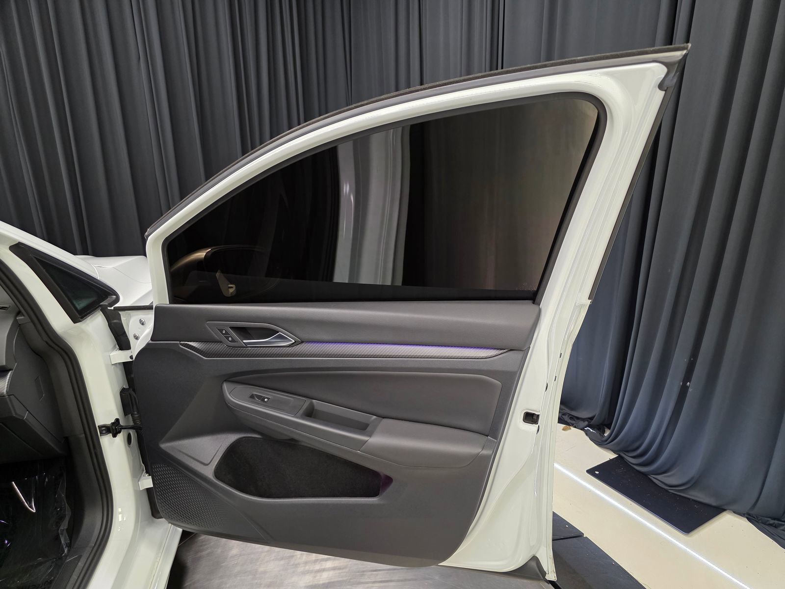 Used 2022 Volkswagen Golf R image 30