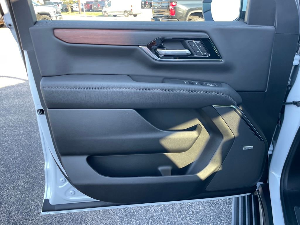 New 2026 GMC Yukon XL Denali image 10