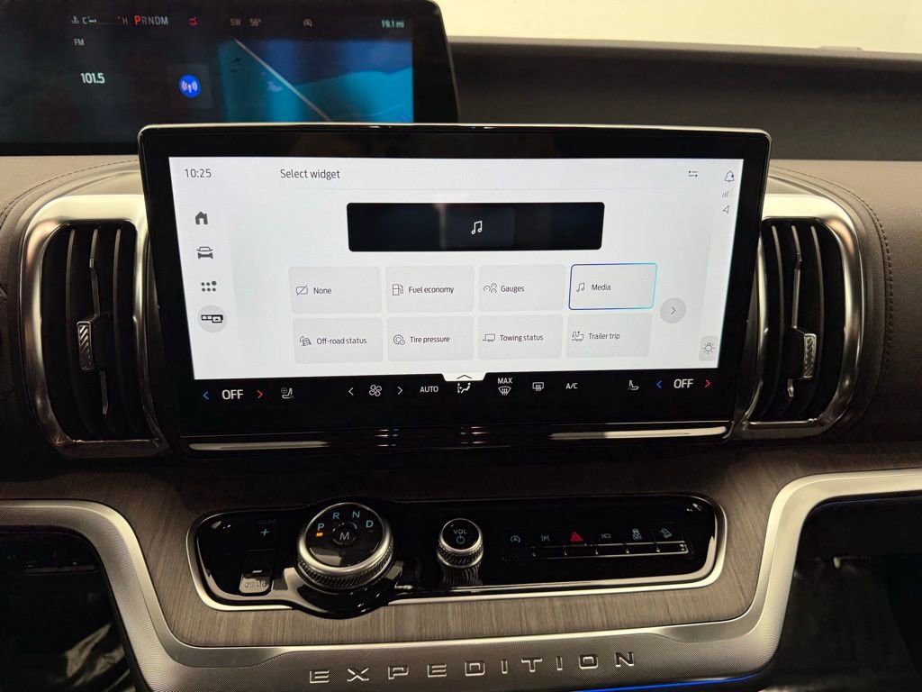 New 2026 Ford Expedition Max Platinum image 30