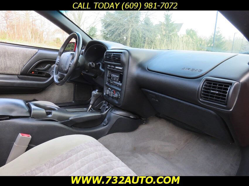 Used 2001 Chevrolet Camaro LT RWD image 17