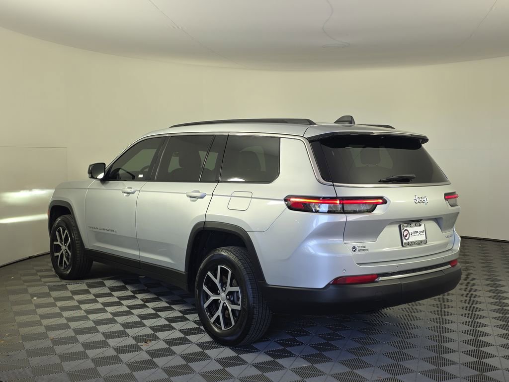 Used 2025 Jeep Grand Cherokee L Limited RWD image 5