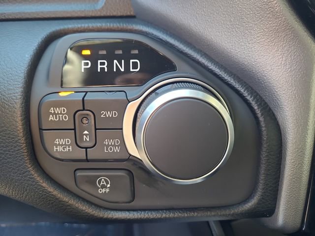 New 2026 RAM 1500 4x4 Crew Cab image 21