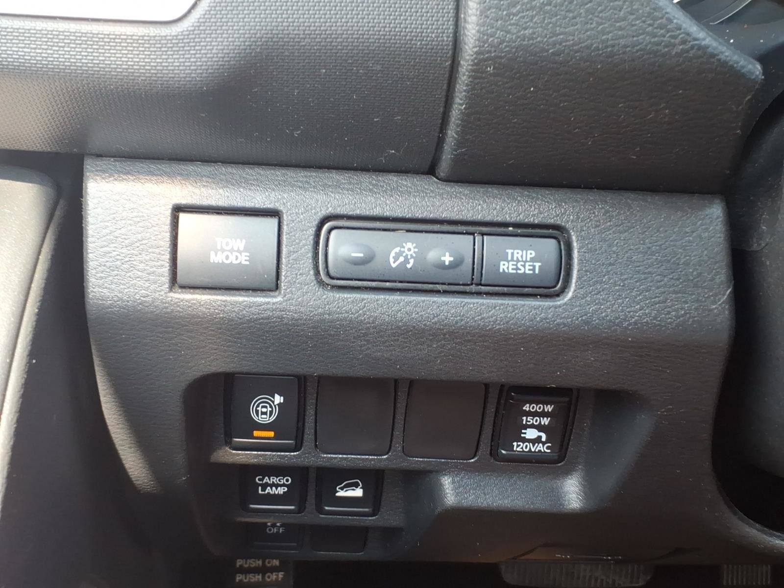 Used 2022 Nissan Frontier SV AWD/4WD image 19