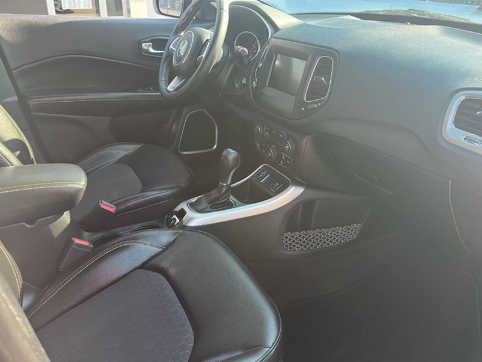 Used 2019 Jeep Compass Latitude w/ Safety & Security Group image 5