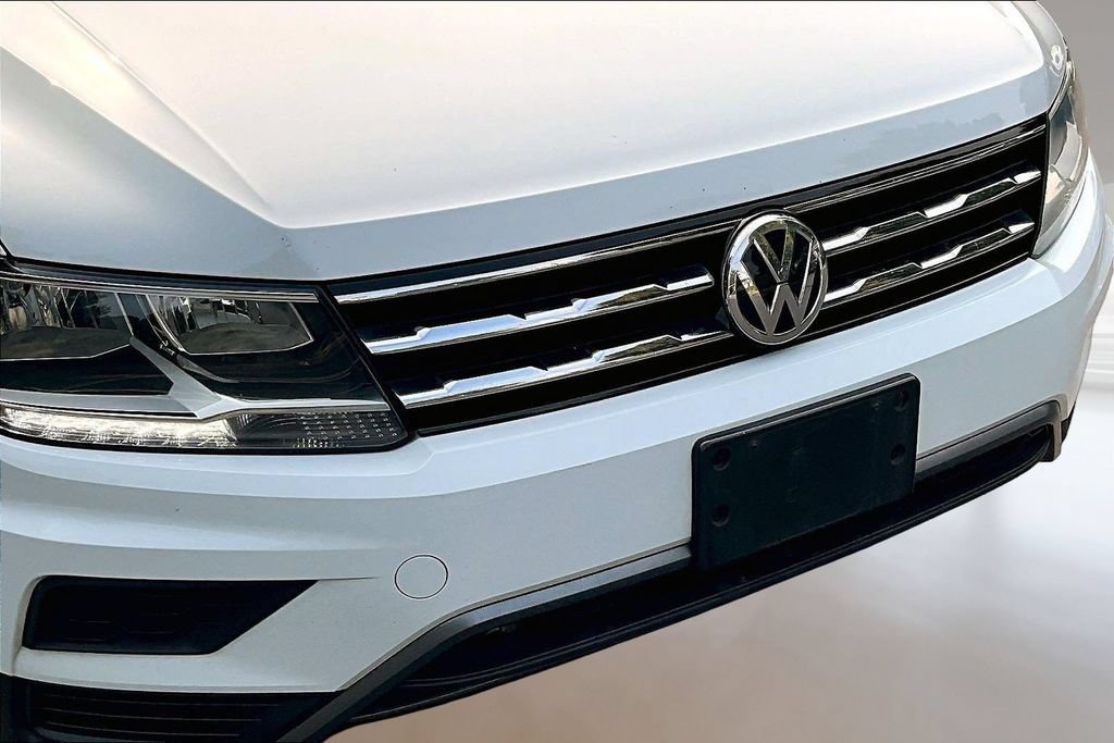 Used 2019 Volkswagen Tiguan SE w/ Panoramic Sunroof Package FWD image 31