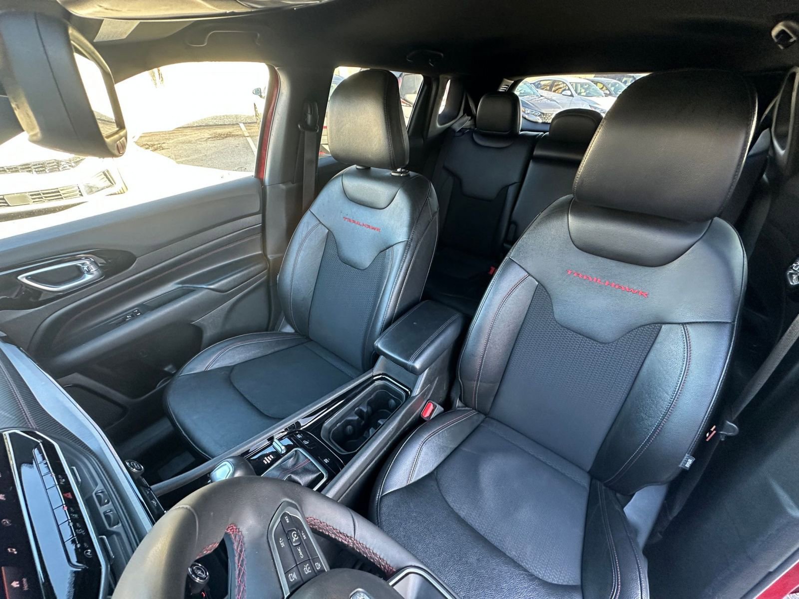 Used 2025 Jeep Compass Trailhawk AWD/4WD image 35