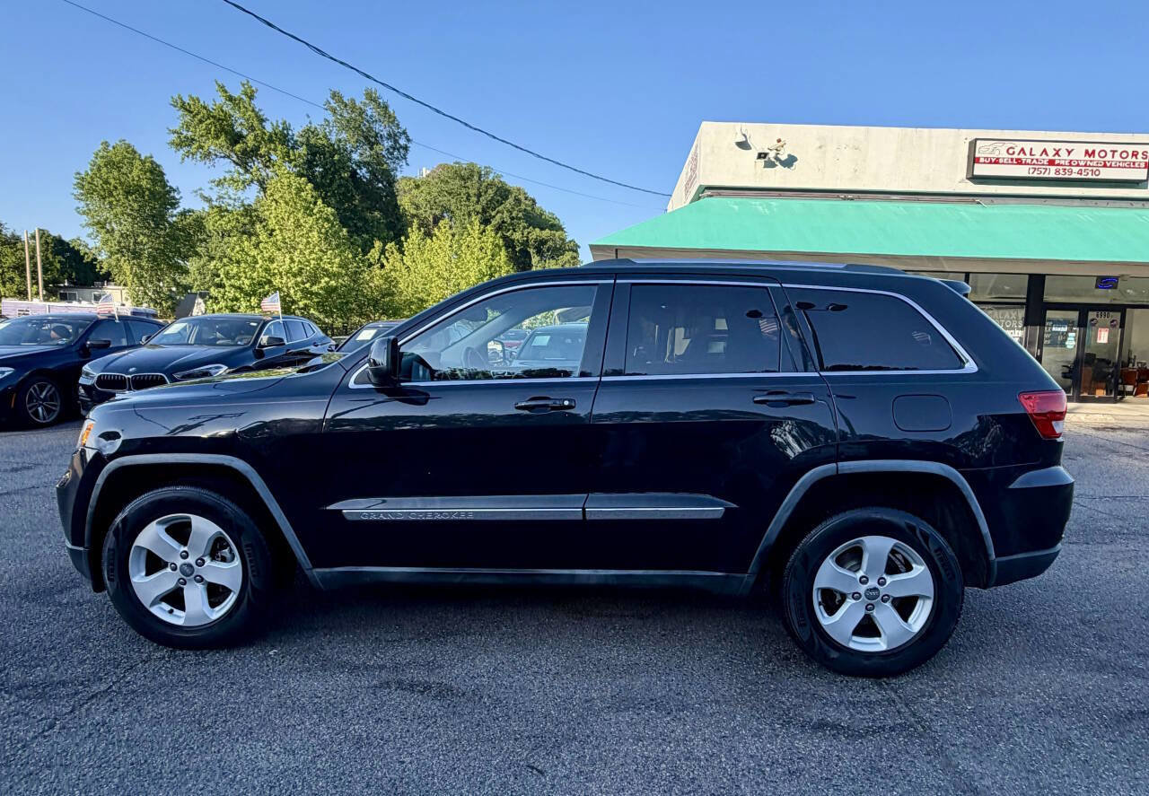 Used 2011 Jeep Grand Cherokee Laredo AWD/4WD image 7