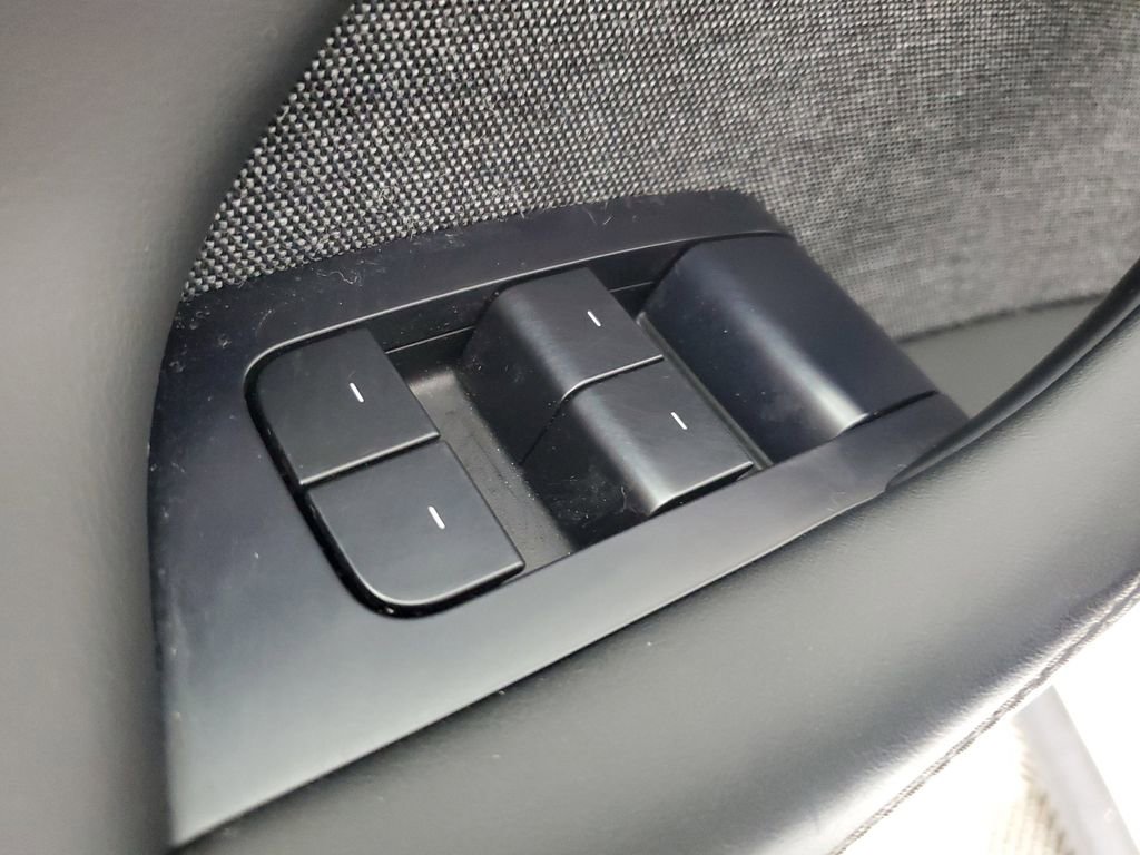 Used 2023 Tesla Model X AWD/4WD image 20