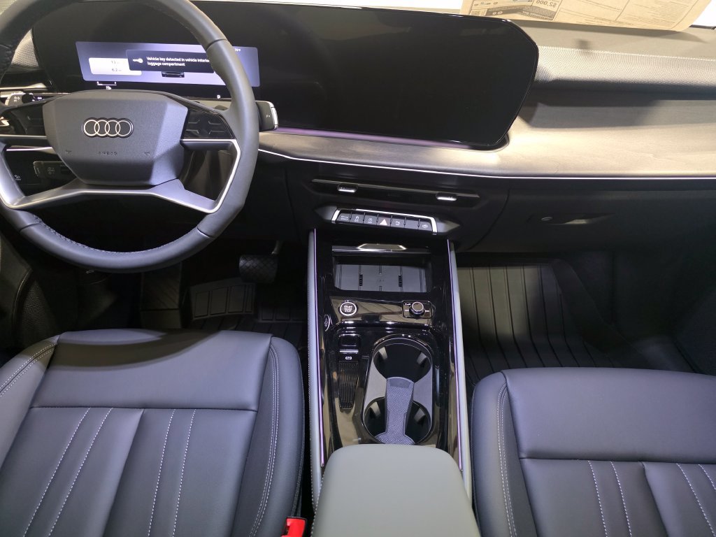 New 2026 Audi Q3 quattro 2.0T AWD/4WD image 13