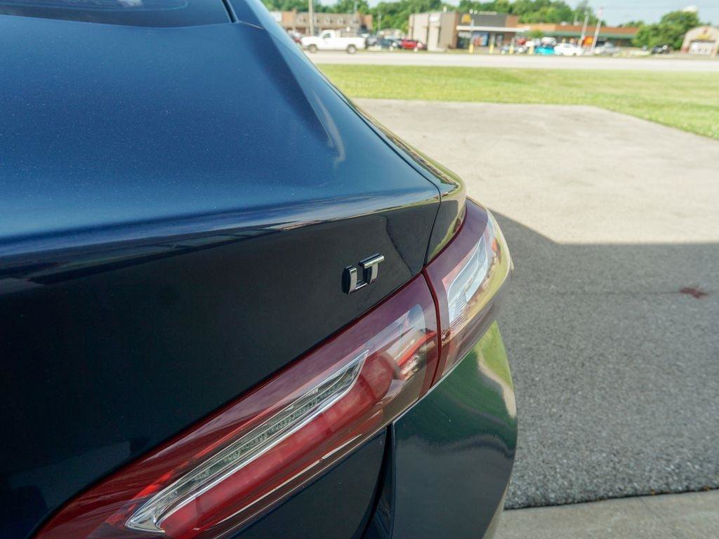Used 2019 Chevrolet Malibu LT FWD image 9