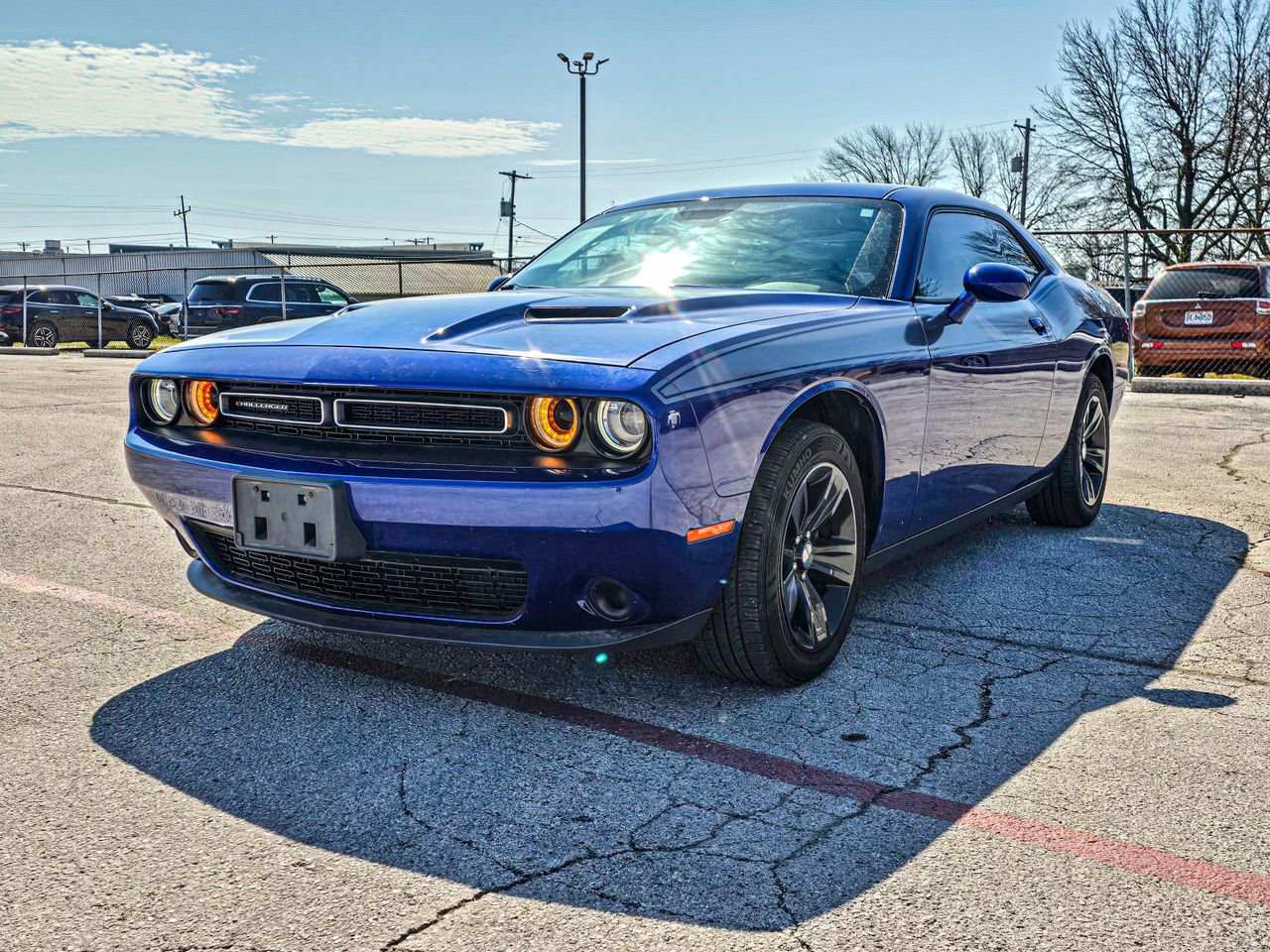 Used 2019 Dodge Challenger SXT image 3
