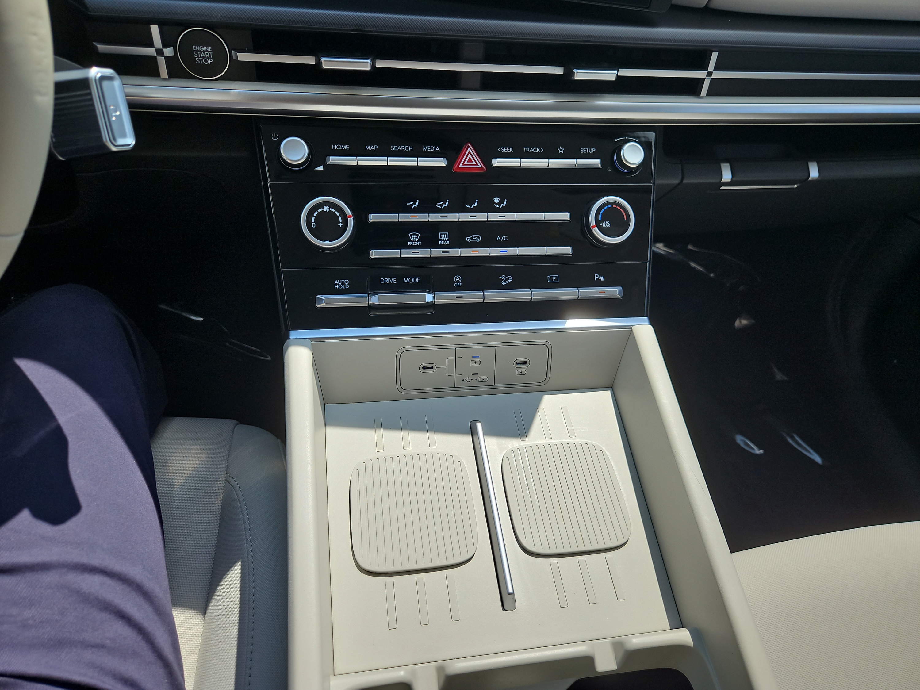 Certified 2024 Hyundai Santa Fe SE FWD image 11