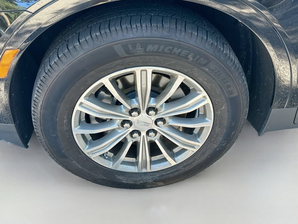 Used 2017 Cadillac XT5 Luxury w/ Driver Awareness Package FWD image 32