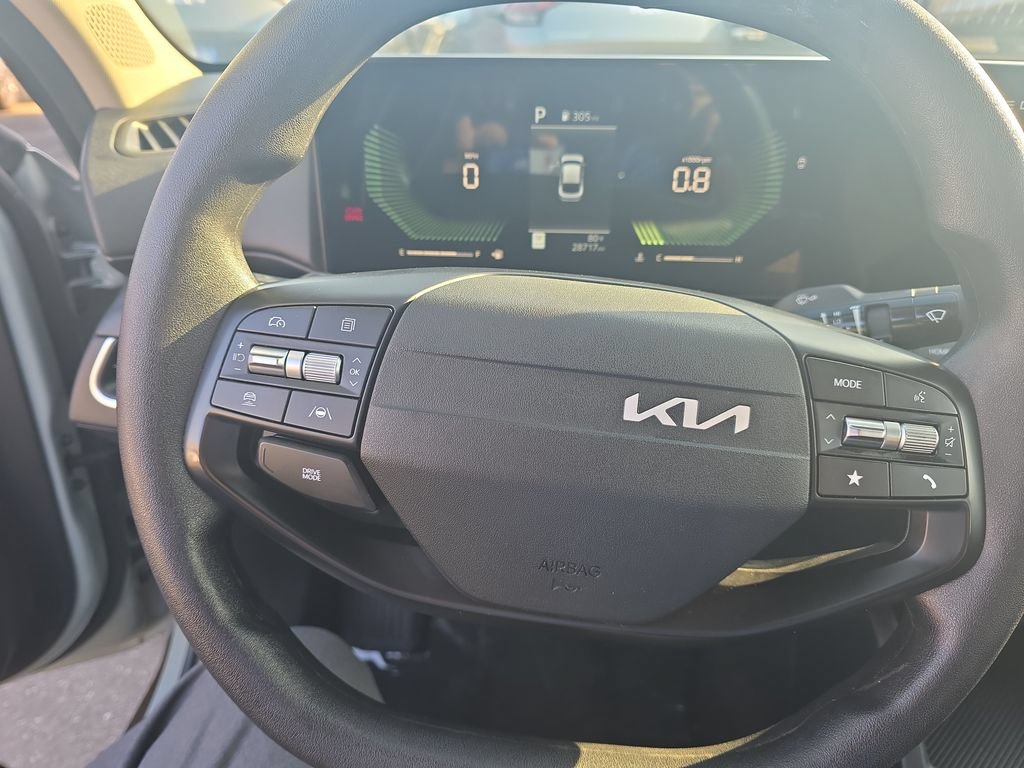 Used 2025 Kia K4 FWD image 13