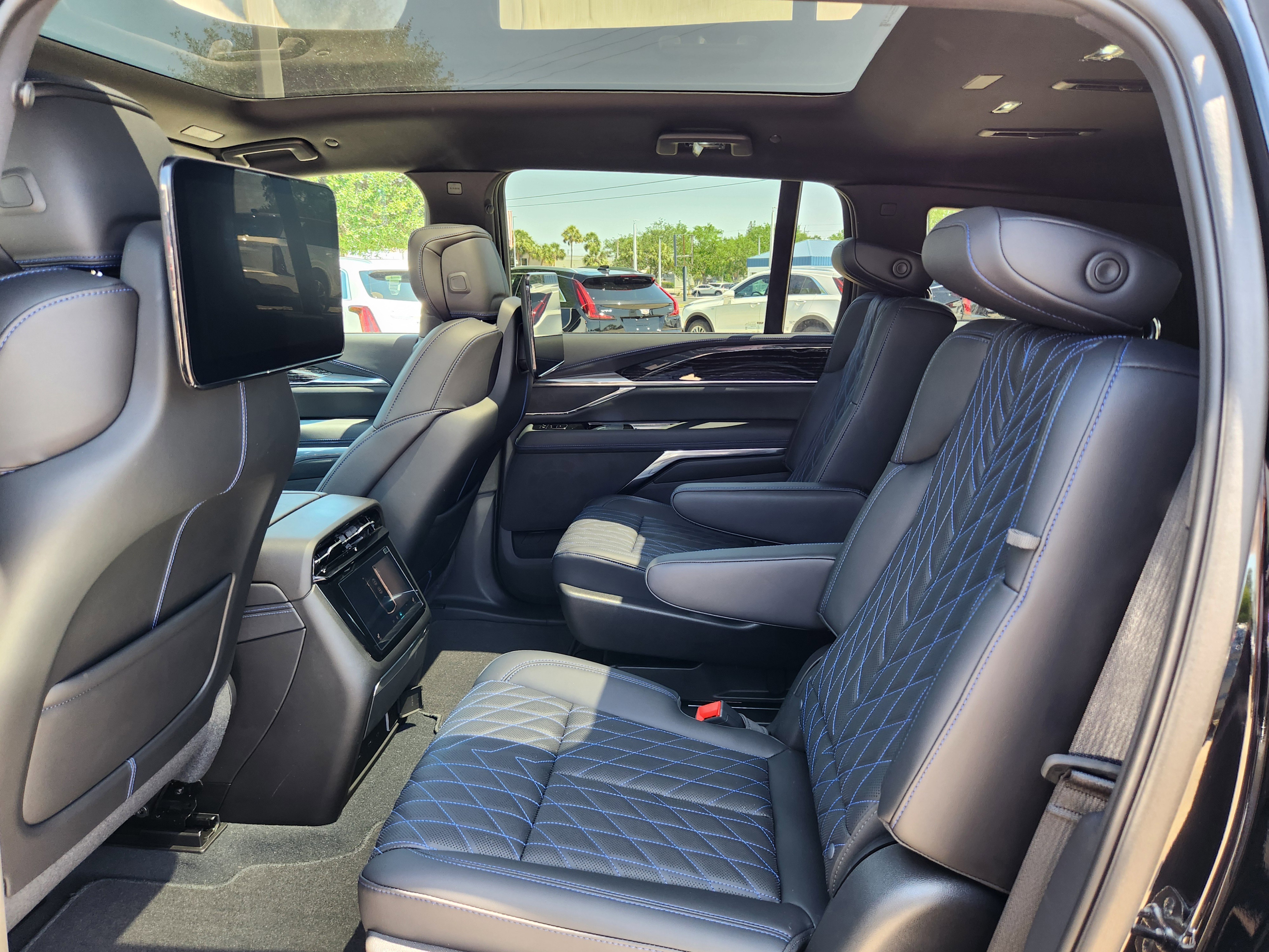 New 2025 Cadillac Escalade IQ Sport 1 image 18