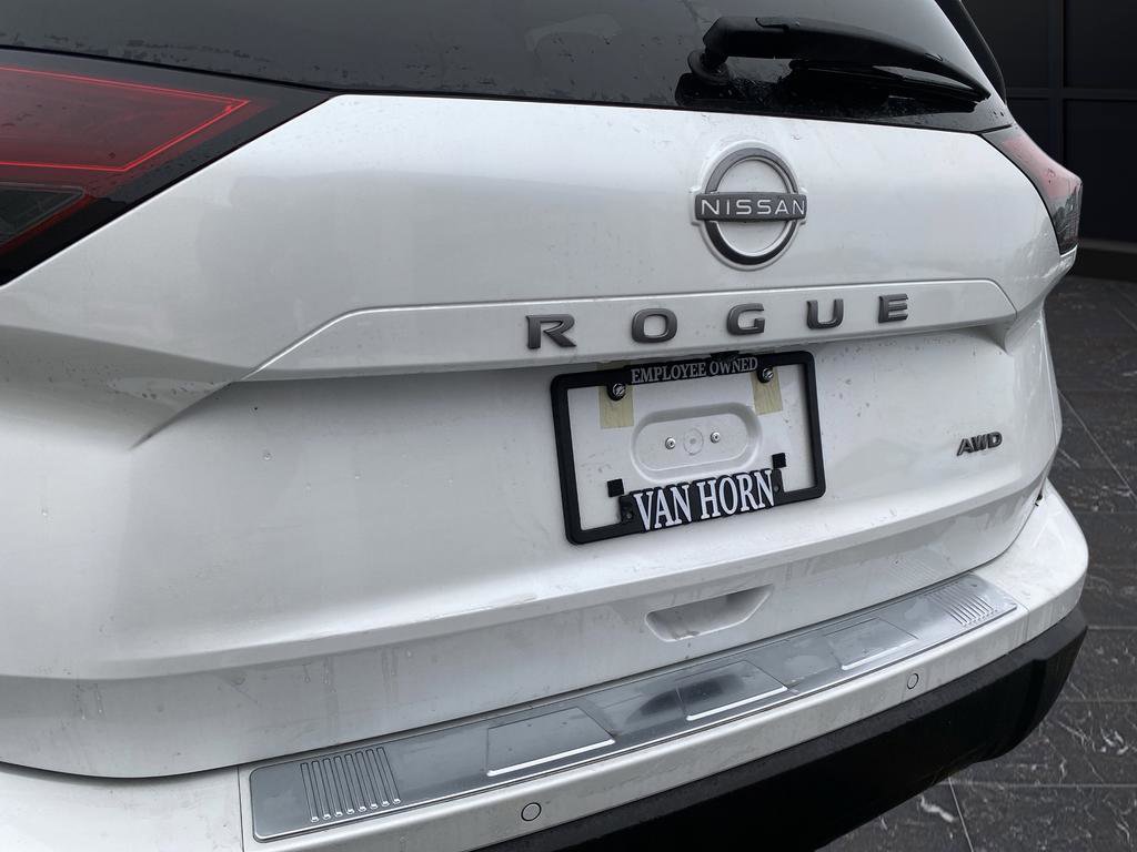 New 2026 Nissan Rogue SV image 30
