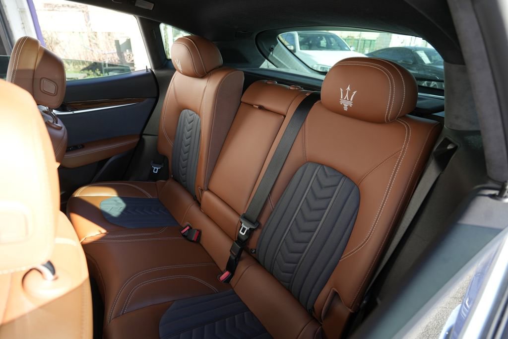 Used 2017 Maserati Levante S image 18