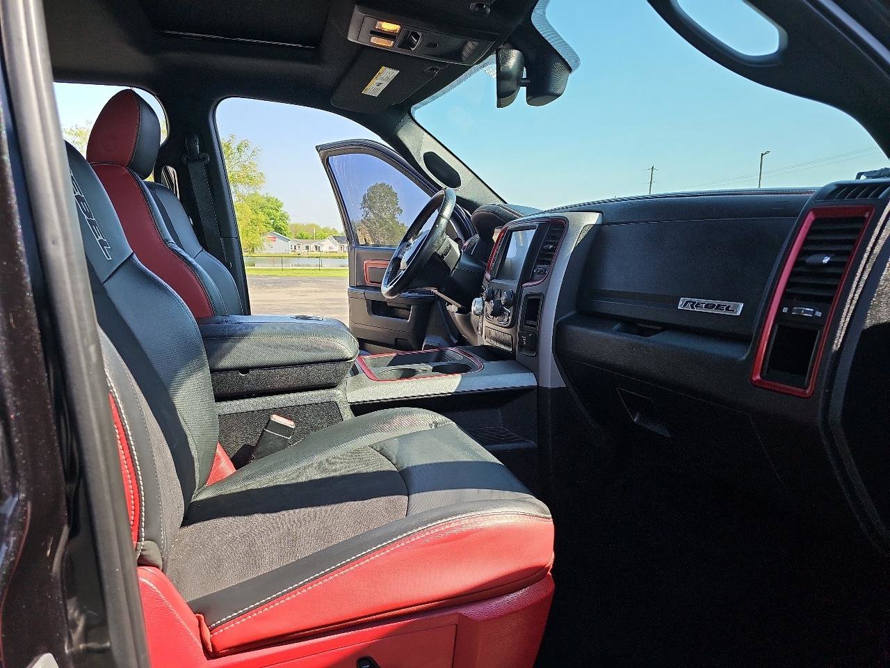 Used 2015 RAM 1500 Rebel w/ Luxury Group image 10