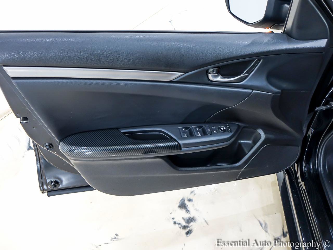 Used 2018 Honda Civic Sport image 23