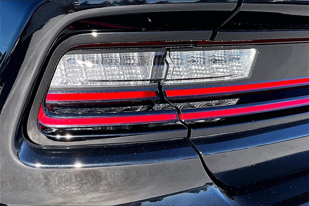 Used 2024 Dodge Charger R/T w/ Plus Group image 21