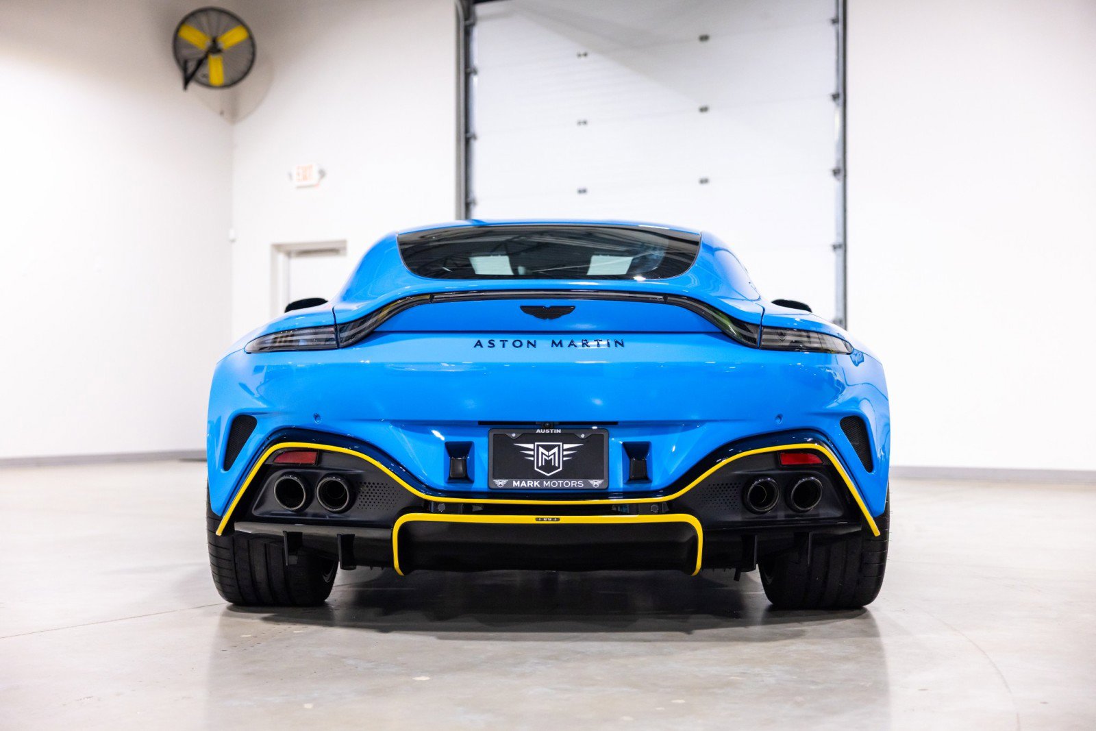 Used 2025 Aston Martin V8 Vantage Coupe image 5