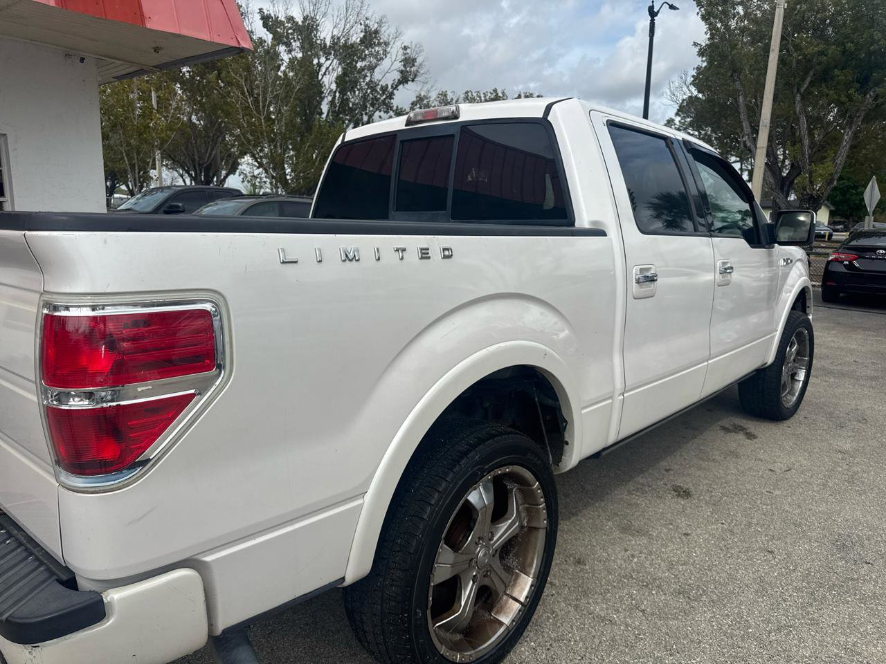 Used 2011 Ford F150 Lariat Limited AWD/4WD image 7