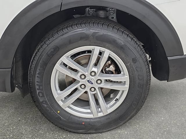 Used 2023 Ford Explorer XLT w/ Equipment Group 202A AWD/4WD image 33