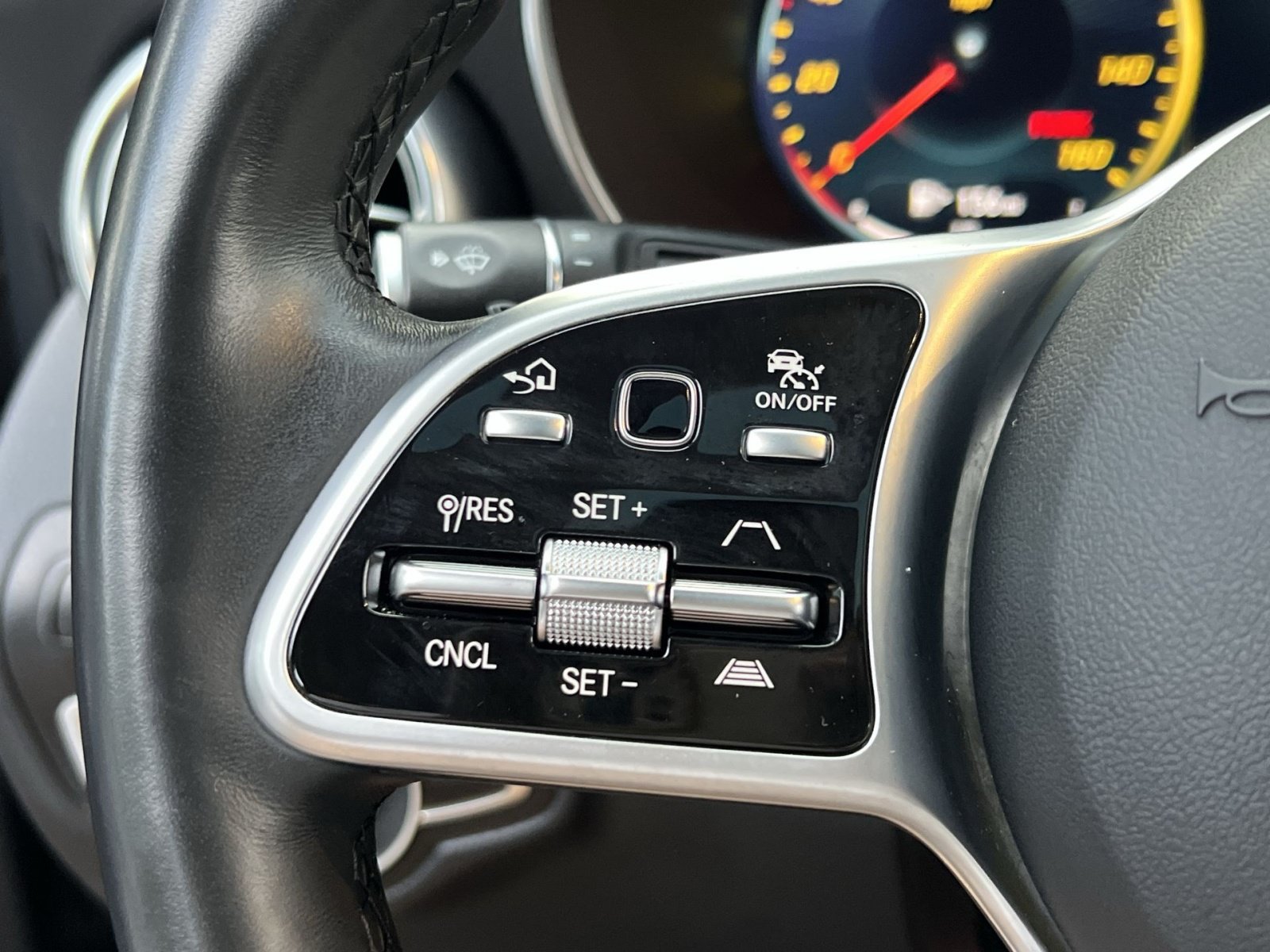 Certified 2022 Mercedes-Benz GLC 300 4MATIC image 36