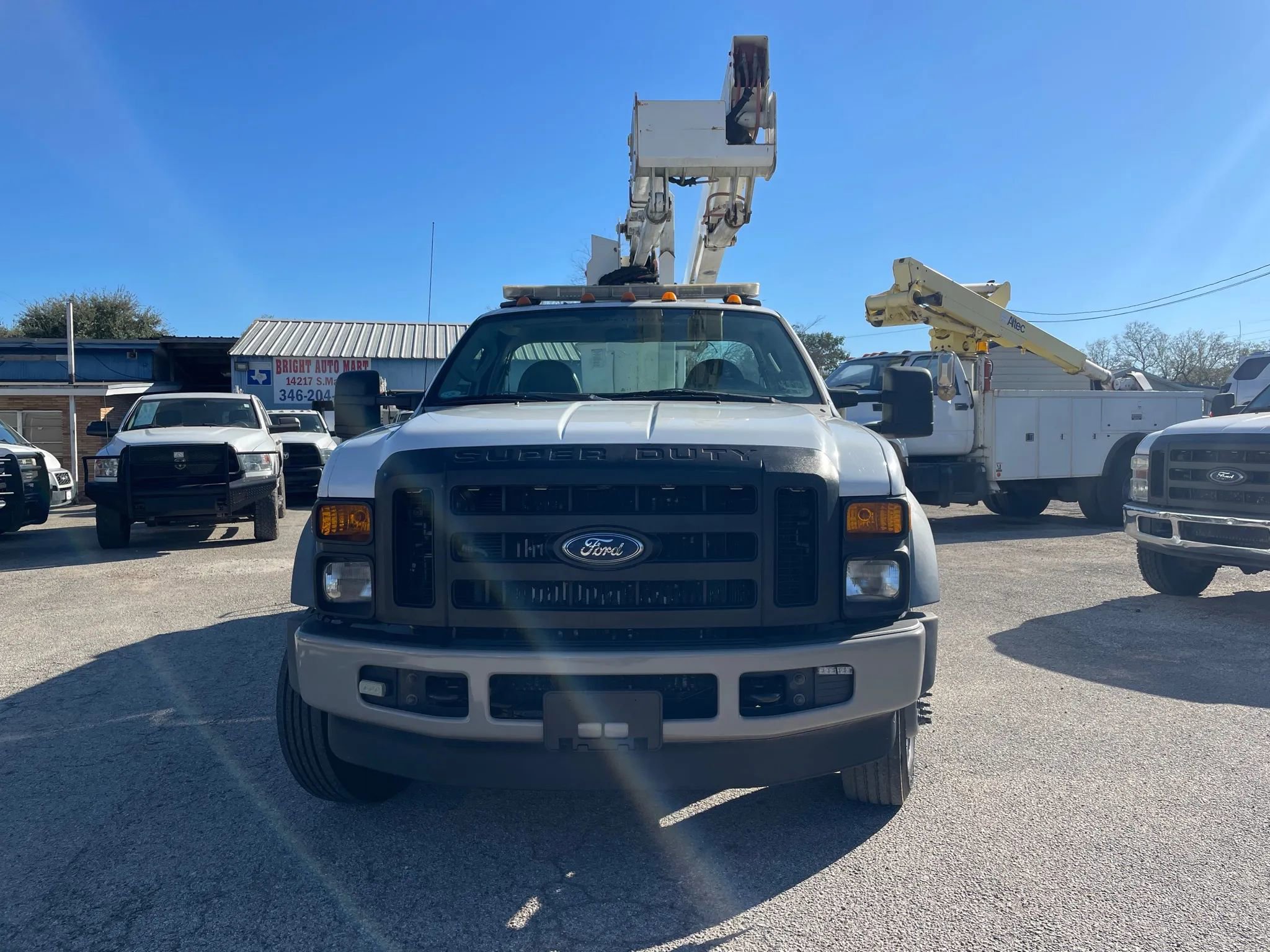 Used 2008 Ford F550 2WD Regular Cab Super Duty image 1