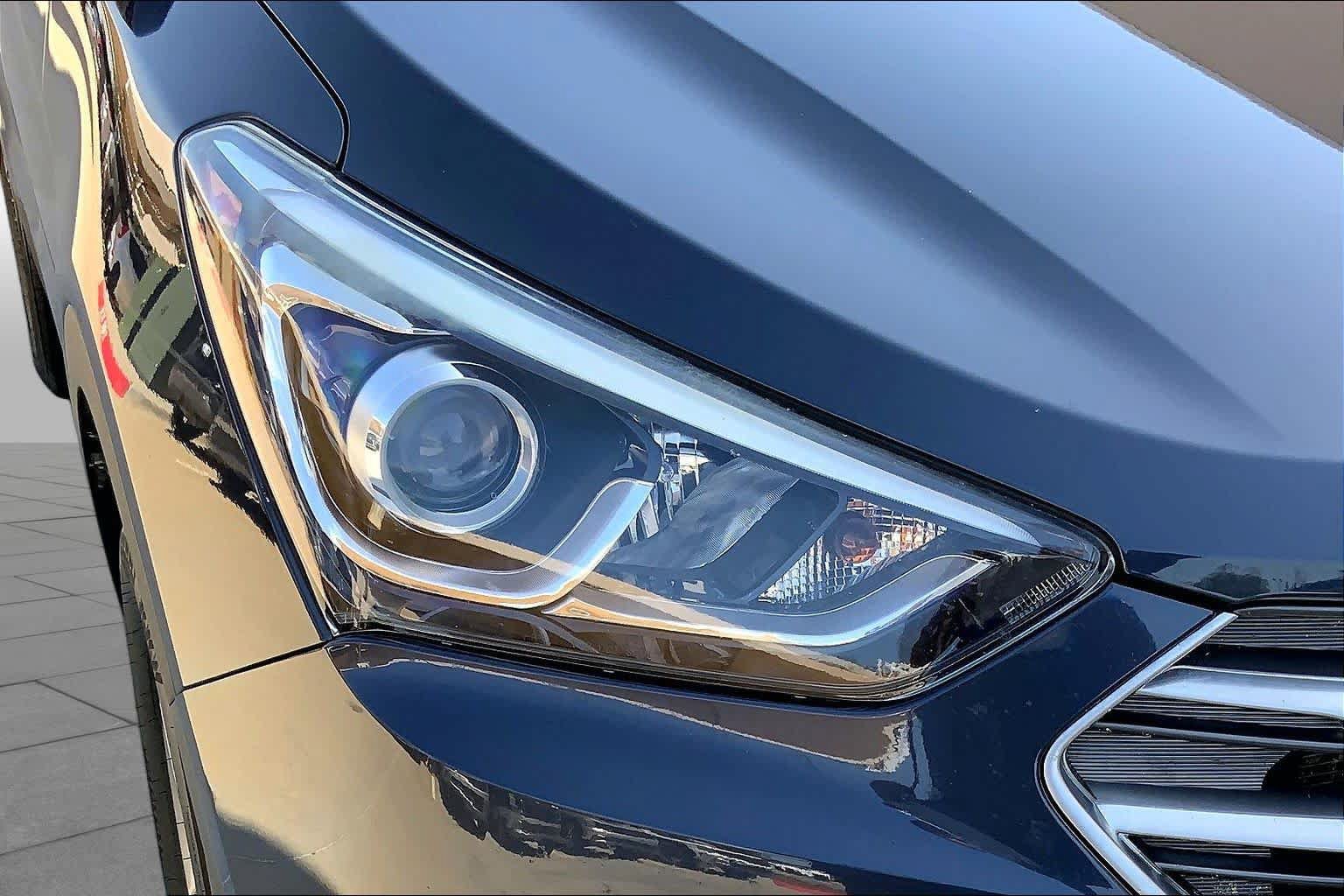 Used 2017 Hyundai Santa Fe Sport FWD image 27