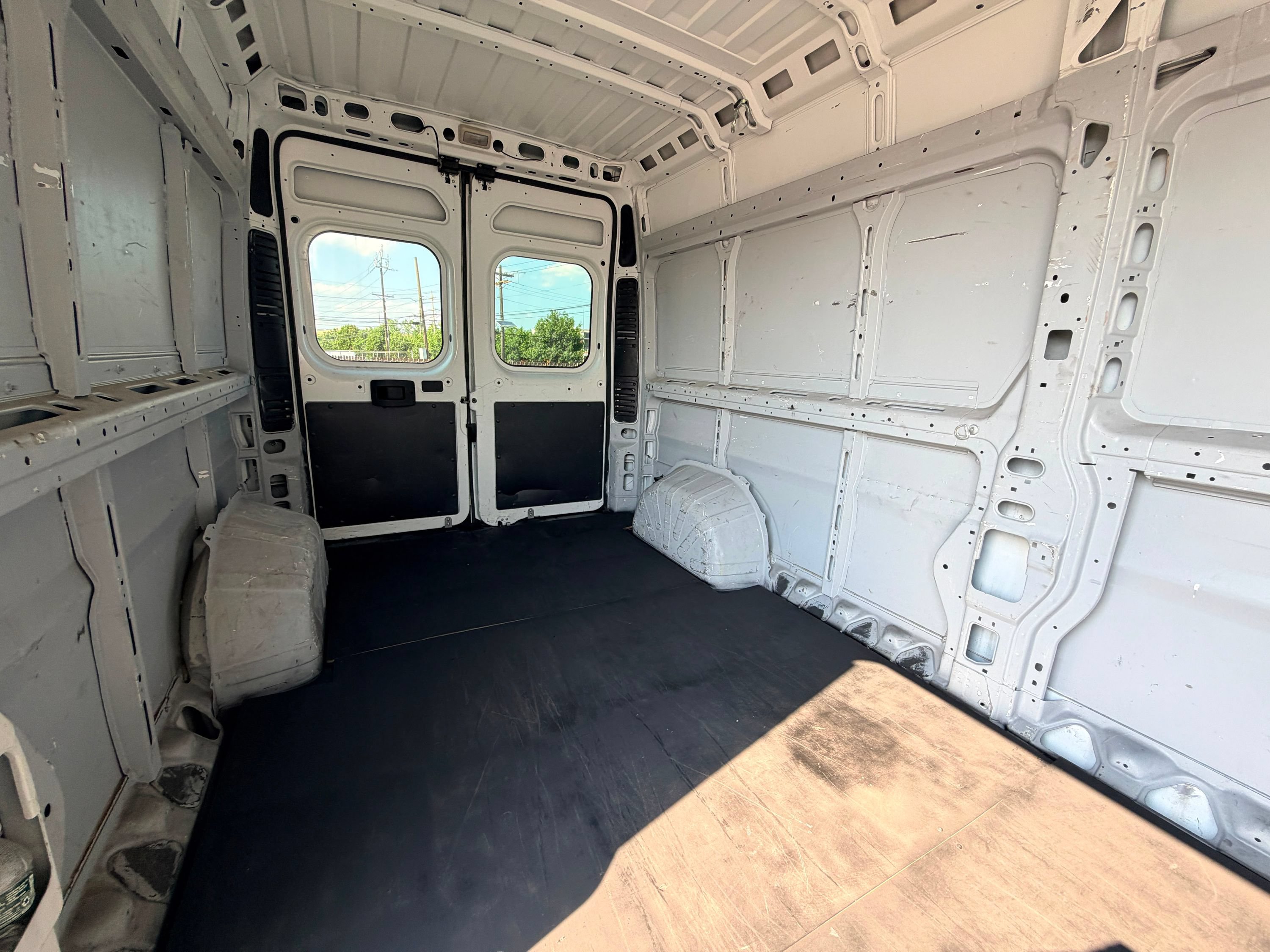 Used 2017 RAM ProMaster 2500 FWD image 18