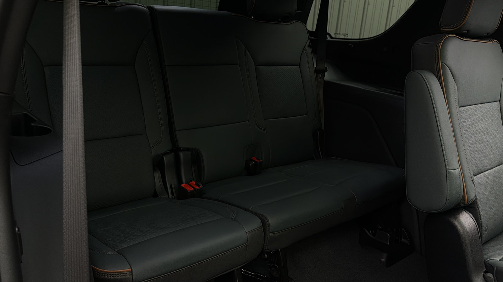 Used 2026 GMC Yukon AT4 AWD/4WD image 43