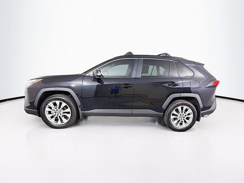 Used 2025 Toyota RAV4 XLE Premium FWD image 6