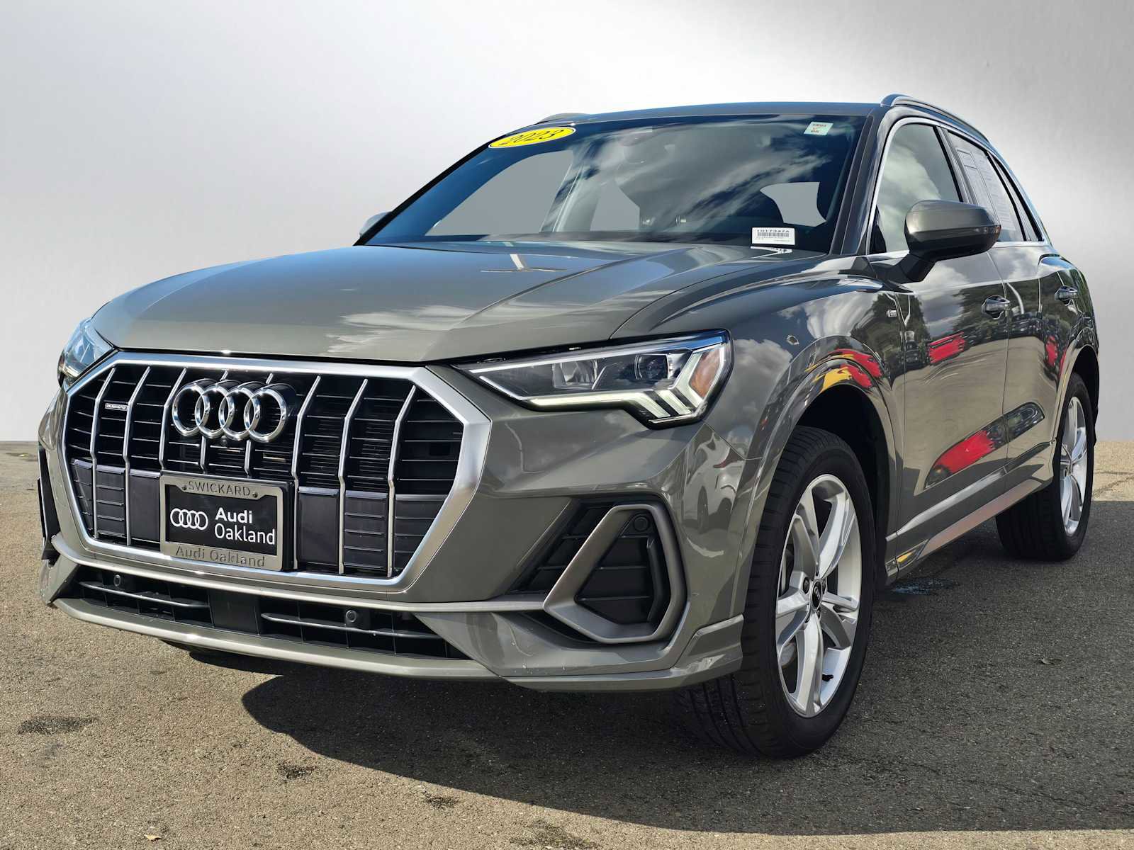 Used 2023 Audi Q3 2.0T Premium Plus w/ Premium Plus Package image 7