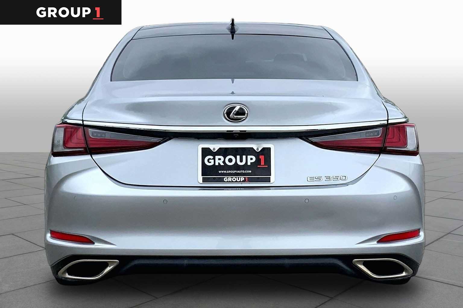 Used 2024 Lexus ES 350 w/ Premium Package FWD image 5