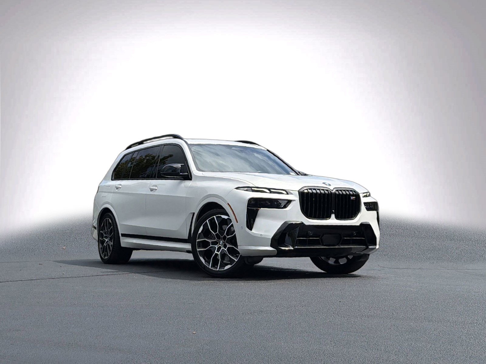Used 2024 BMW X7 M60i w/ Executive Package AWD/4WD video 2